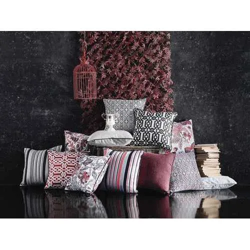 17"x 17" Grey Jacquard Aristo Decorative Throw Pillow Cover