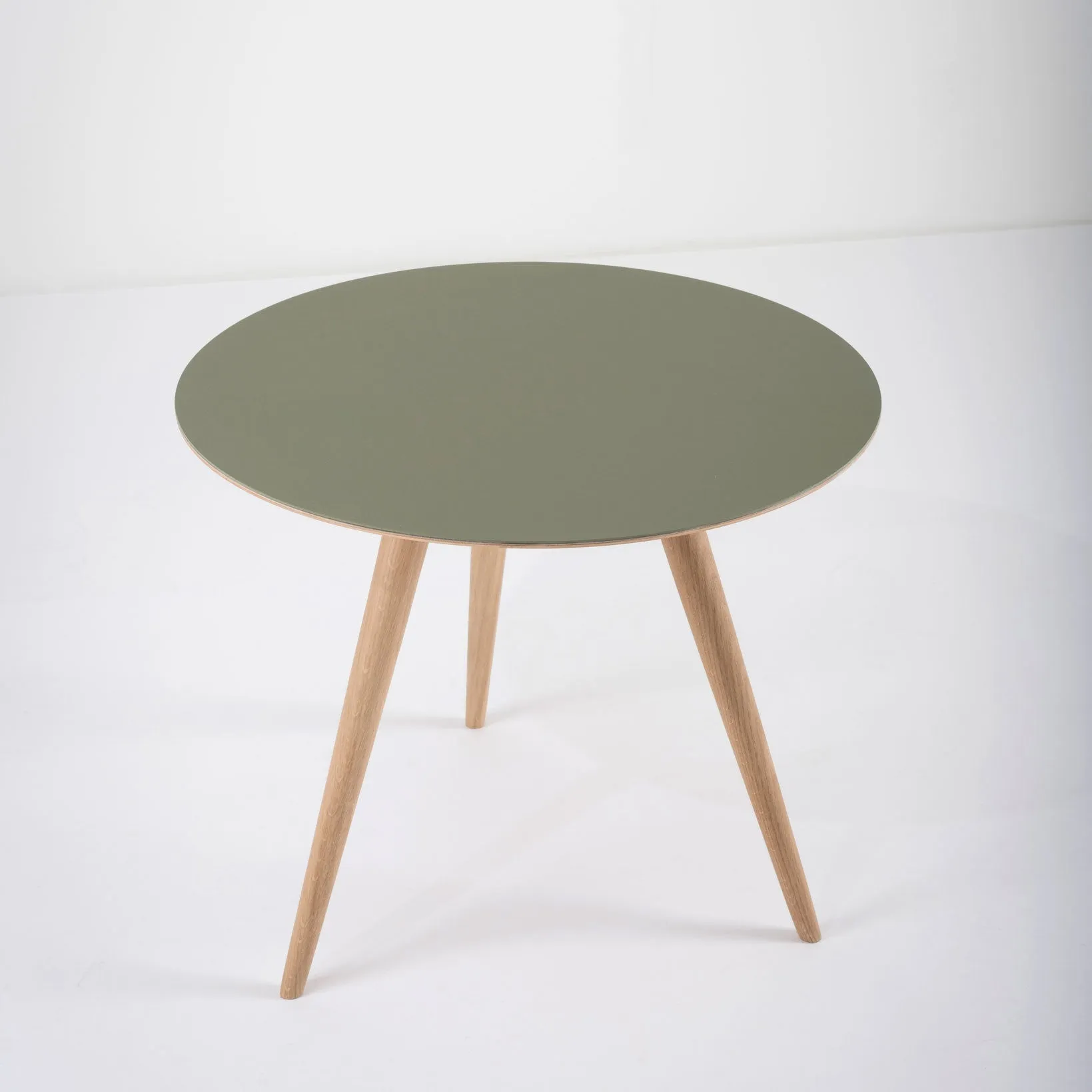 Arp Low Tables