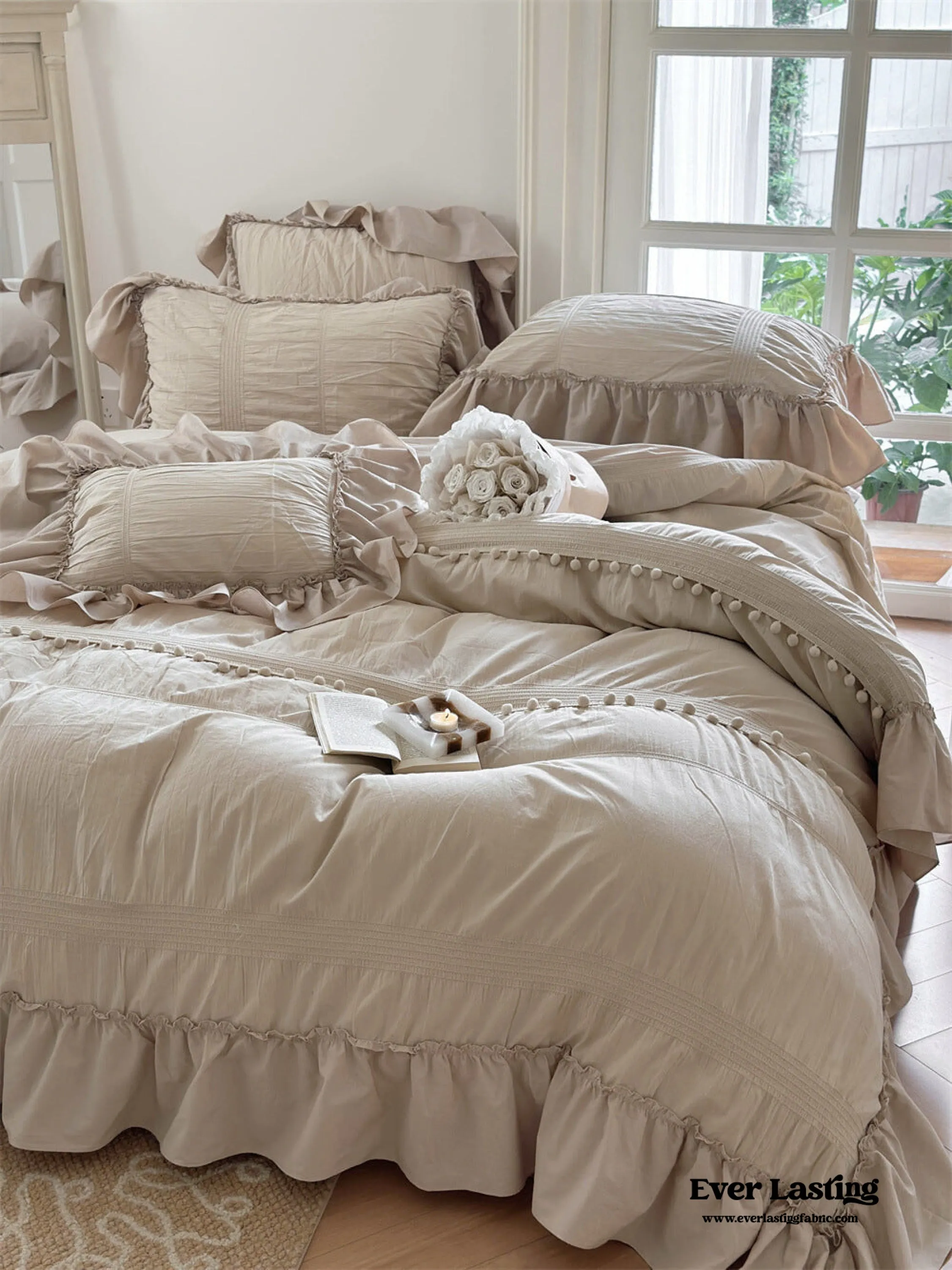 Bubble Washed Cotton Ruffle Bedding Set / White