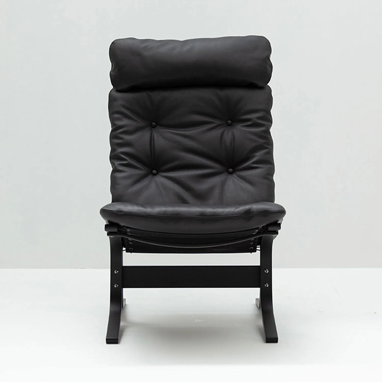 hjelle | siesta classic 300 chair | high back | black oak   hemsen HA19 leather