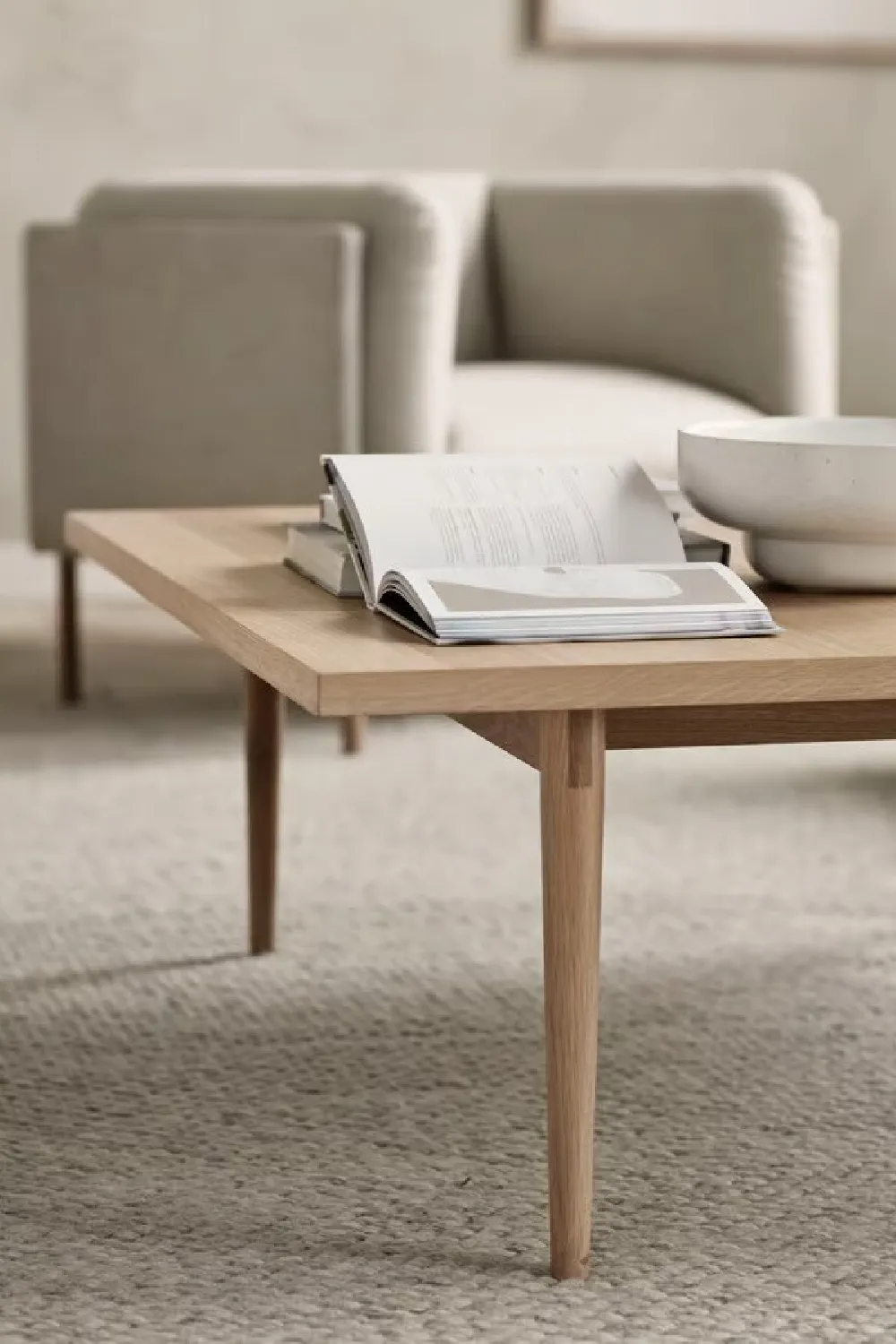 Lacquered Oak Scandinavian Coffee Table S | Bolia Berlin