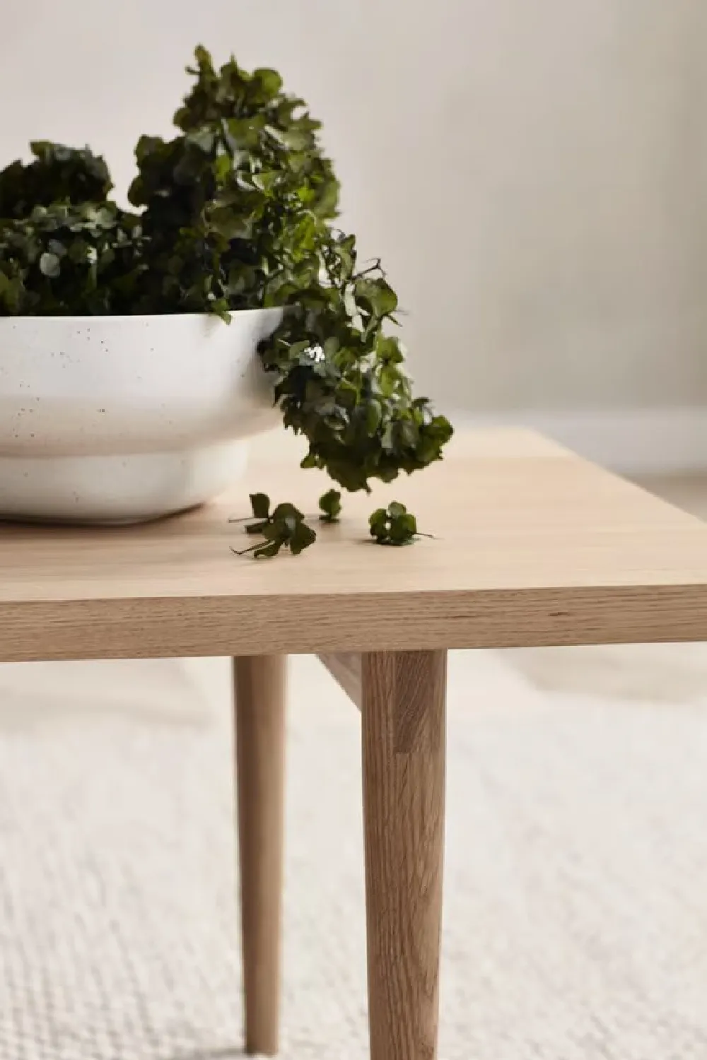 Lacquered Oak Scandinavian Coffee Table S | Bolia Berlin