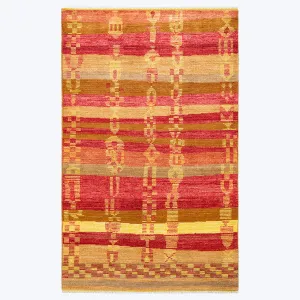 Red Traditional Wool Rug - 5' 1 x 8' 1"