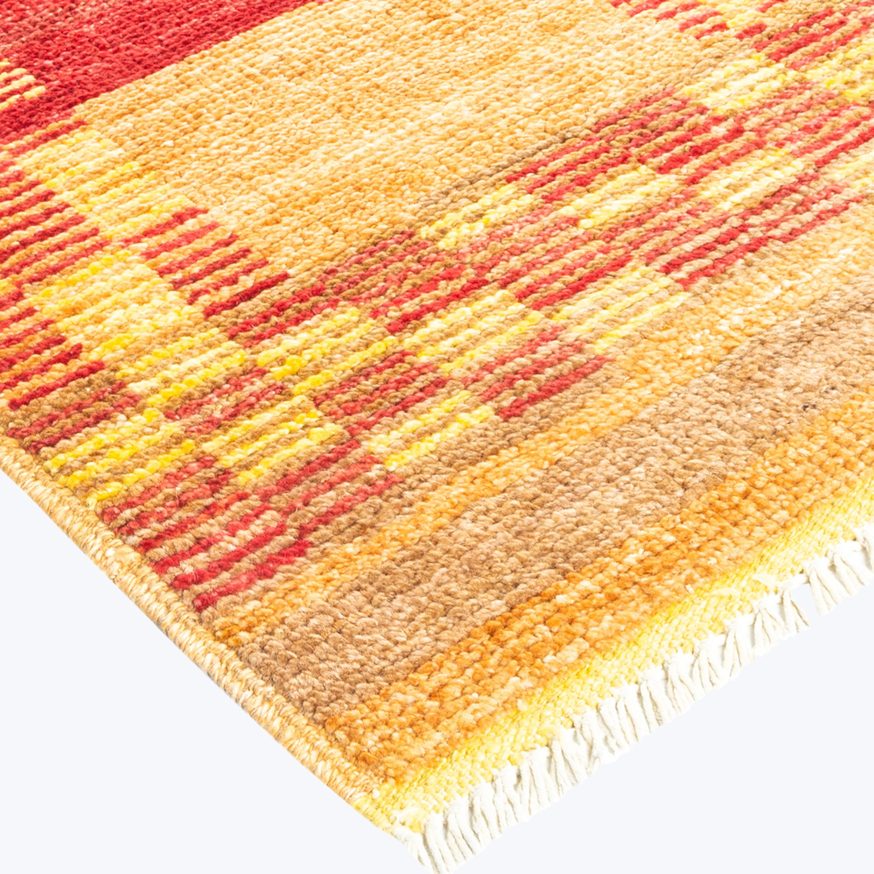 Red Traditional Wool Rug - 5' 1 x 8' 1"