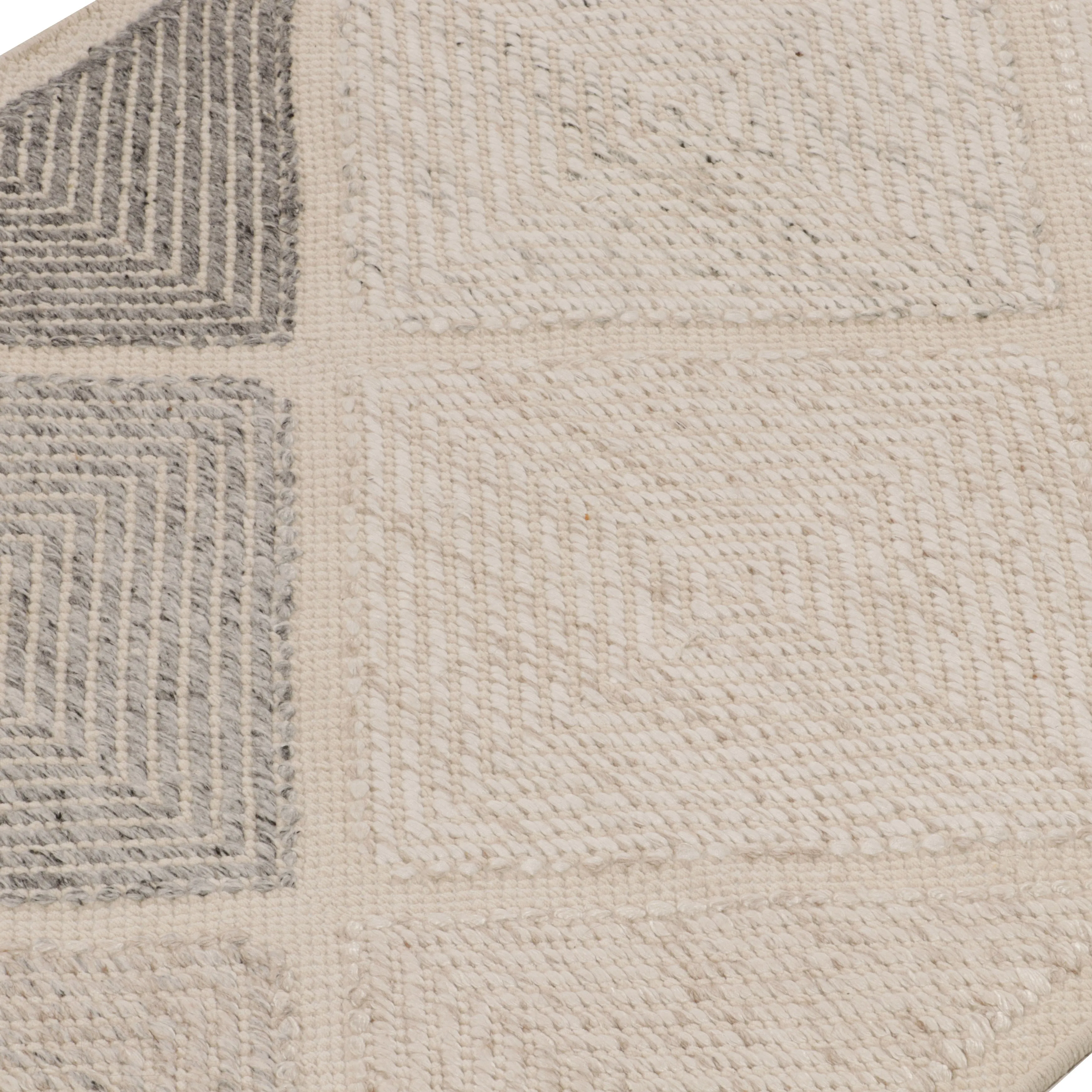 White Swedish Flatweave Wool Rug - 2'10" x 5'