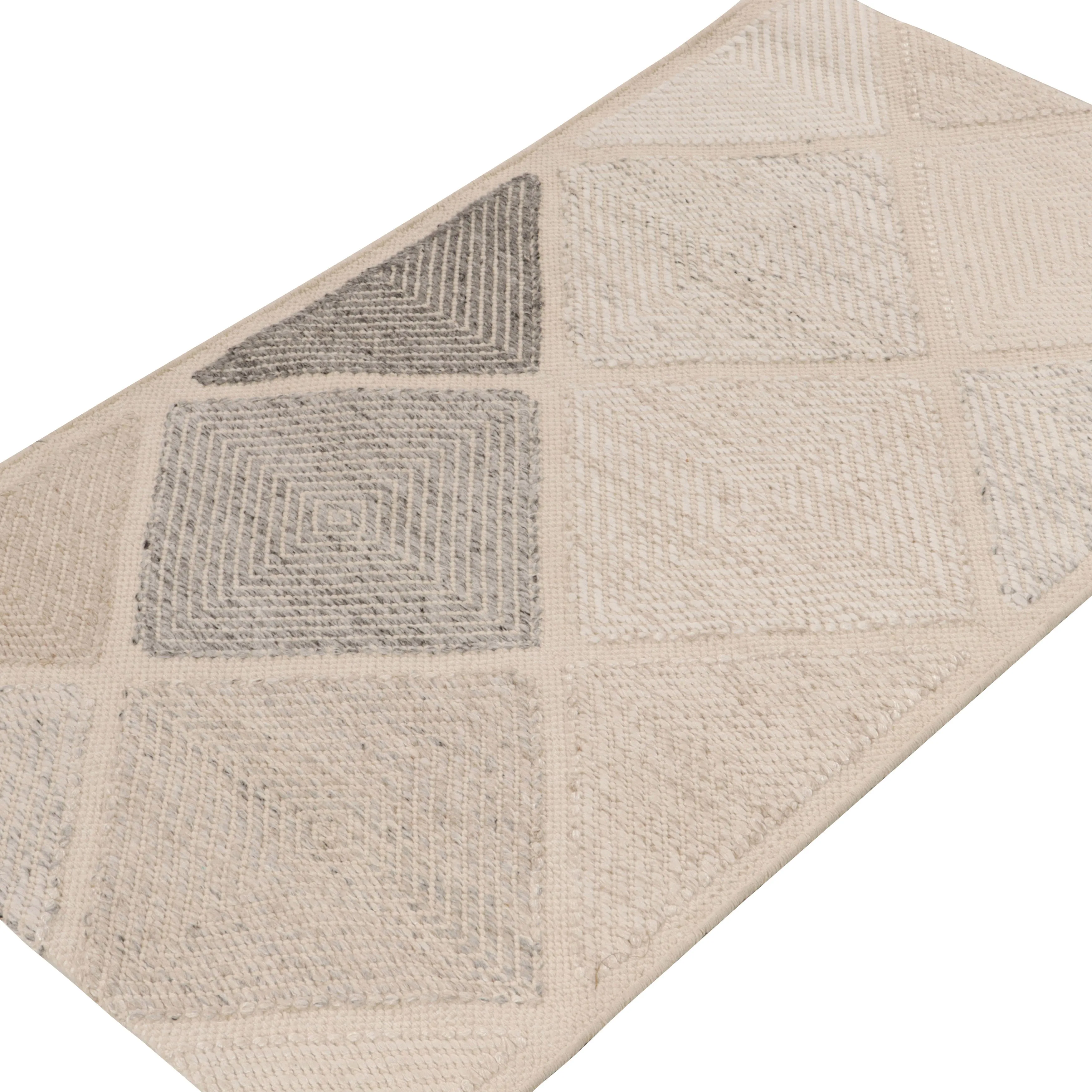 White Swedish Flatweave Wool Rug - 2'10" x 5'